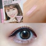 #涙袋メイク.ピメル パーフェクトティマジック ピンク.涙袋メイクに欠かせないアイテム！！こちら涙袋のキラキラと、影をつけるパウダーが一体化したペンシル。ありそうでなかった❤️&hellip;のInstagram画像