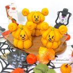 ハロウィンなミッキーカボチャパンを焼きました🎃✨またまた生地は#ハコサラダ で、中身はシナモンレーズンクリームチーズです☺️＊水を野菜ジュースに変えるだけで彩り綺麗で栄養満点なパンに変身するの&hellip;のInstagram画像