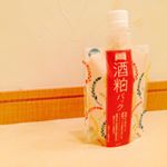ワフードメイドの酒粕パックをお試ししています。 .酒粕エキスの他、きゅうりや柚子種子エキスなど、和の美容成分がたっぷり。..もちゃっとしたテクスチャで、液だれせずたっぷりパックできます&hellip;のInstagram画像