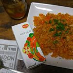 ☆デルモンテの野菜ジュースハコサラダ使ってピラフを作りました☺前から使ってみたかった炊飯器を使って作るピラフ🍴4人分ぐらいかな❔材料✒ハコサラダ 1本(200cc)&hellip;のInstagram画像