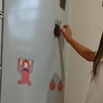 ハロウィン仕様に★何度も貼って剥がせるマグネットはこどもたちも楽しく遊べます！かわいいモンスターのマグネットに大喜びでした💕#デコマグ #デコレーションマグネット #マグネットパーク &hellip;のInstagram画像