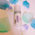 🌼 ブリステックスコンディショニングリップセラムお試しさせていただきました💄💕..就寝前の唇美容液としても、口紅の下地としても使えて優秀💕乳液タイプでなじみやすい♡♡塗った&hellip;のInstagram画像
