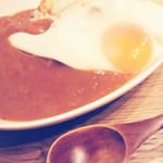 夕飯に食べさせていただきました！卵を乗っけた五島のカレーです🎵マイルドで優しい味です(≧&forall;≦*) #なんにでもあうカレー#monipla#agasakigoto_fanのInstagram画像