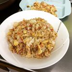 昨日はカニチャーハンしたよー🤗💕焼いたらめっちゃいい匂いした&hellip;焼いて、マヨネーズつけるだけでもおつまみになりそう😍  #鍋に入れたらうまかった鍋用カニかま #鍋用カニかま #いちまさ #一正蒲&hellip;のInstagram画像