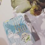 お届け物🎁*足裏シート👣最近、寒くなってきたから、これ貼って寝ると冷えがない😽*ユーカリミントの香りでリラックスできるし、貼るだけで簡単だしオススメ♡*女の子日には腰に貼って腰&hellip;のInstagram画像