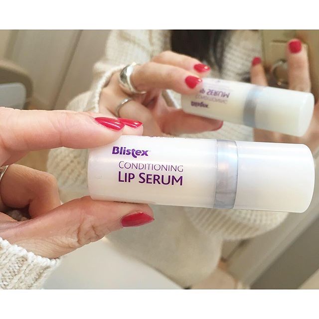 口コミ投稿：-美容液感覚のリップ💋ポンプ式になっています。かなり保湿力が高いので就寝前に塗る…