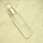 最近のお気に入りはこれ！以前紹介したmagicoの美容オイルなのですが、お風呂で水気を軽く切った髪の毛先に揉み込むのと、洗顔料の泡に混ぜて使うのにグッときたので改めて紹介しますね😉秋冬も美人を&hellip;のInstagram画像