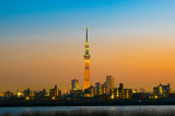 夕日に浮かぶスカイツリー
