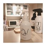 除菌消臭スプレー Oh!chiruを使ってみました。優れた除菌力と高い洗浄作用を持つコチラの商品。生ゴミの消臭やキッチンの除菌などに使用できるのですが、アルコール臭がしないので安心してシュッシュで&hellip;のInstagram画像