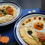 マルハニチロさんマルハニチロさんの薄焼きピッツァ 「濃厚チーズ」「ベーコン&グラタンソース」でハロウィンパーティーです♪濃厚チーズの方には海苔で作ったパンプキン顔ほ目玉焼きを乗っけ、生&hellip;のInstagram画像
