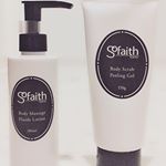 スクラブ系のボディケアが好きで、色々試していますが、こちらのピーリングジェルがとってもいい感じでした💕😊お風呂でマッサージしながら、肌の角質を綺麗に除去して簡単になめらかな肌に仕上げてくれます✨✨&hellip;のInstagram画像