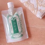 和肌美泉 洗い流す泥パック『ヨモギ』を試させていただきました🙏💖.植物成分とミネラルを含む2種類のクレイ(泥)を配合！美容成分たっぷりでお風呂でも使えるので汚れないぞ💪🔥.3種類あって&hellip;のInstagram画像