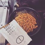 今回はペンネになんでもあうカレーで作ってみました！本当になんでもあることにびっくり！！ 後はお好みでチーズをかけてもすごく美味しかったです。#なんにでもあうカレー #ごと #五島 #mon&hellip;のInstagram画像