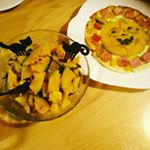2018.10.27夕ごはん＊HALLOWEENアレンジピザ・かぼちゃピザ・おばけのデザートピザ＊かぼちゃとさつまいものサラダ今日は娘の保育園の運動会！母、何したわけで&hellip;のInstagram画像