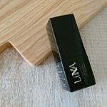 .LINNAスカルプケアエッセンス を使ってみました。出産を期に抜け毛や髪のゴワつき、ボリュームのなさが気になるように&hellip;。 LINNAスカルプケアエッセンスはコメ発酵液やTie2活性成分の&hellip;のInstagram画像