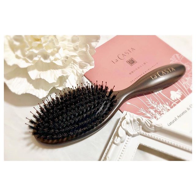口コミ投稿：ラ・カスタ ヘッドスパブラシ3,240円（税込）・・エレガントでツヤのある美しい髪と…