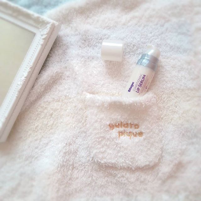 口コミ投稿：新感覚のリップ美容液。頂いたので早速お試し。パケもシンプルなデザインなのでその…