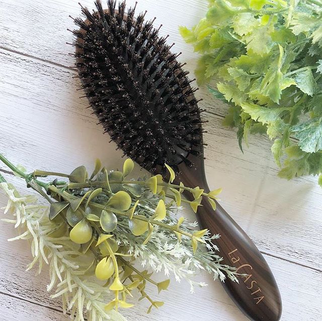 口コミ投稿：💄.私は髪がロングなので、日頃から頻繁にヘアブラシを使う回数が多い方なのですが、…