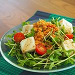 最近ハマってる豆苗のサラダ鮭フレークうま辛ラー油仕立てをプラスしておつまみ感up！#鮭フレーク #さけフレーク #鮭フレークご飯 #うま辛 #辛いもの好き #ラー油 #函館あさひ #合食 #G&hellip;のInstagram画像