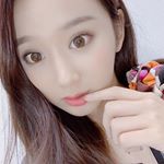 💋*自撮りしなさすぎて、方法を忘れる。無意味にアップになりがち。*リップケア、最近寝る時は #Blistex の#コンディショニングリップセラム を塗って寝ています♡ プル&hellip;のInstagram画像