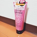 最近使っているエステグランデさんのマッサージクリーム&hearts;️グレープフルーツの香りが爽やかでとってもフレッシュな気分になれます✨しかも、マッサージ中はなめらかな使い心地なのに、時間がたつとさらっと&hellip;のInstagram画像