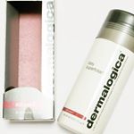 dermalogica（ダーマロジカ）ダーマロジカは、1986年にロサンゼルスでプロフェッショナルスキンケアブランドです😊.デイリースーパーフォリエントは大気汚染による肌へのダメージに着目&hellip;のInstagram画像