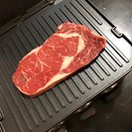 #クイジナート旦那が息子のためにステーキ♡両側からサンドできるから焼き上がり早すぎー！！👀めっちゃ時短になるね！油も流れて後ろの受けのところに溜まるみたいだから&hellip;のInstagram画像