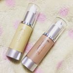 モニターで、お試しさせていただきましたー♡アトピーが左頬にあり、合わないものはすぐにピリっとするのですが、大丈夫でした♡  美容液ファンデーションというだけあり、ツヤもすごくでます。#エミュアール&hellip;のInstagram画像