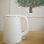 ドリテックの電気ケトル☕沸くのが早い早い😂本体も土台もすごく軽い❗pic1>>本体だけでも保温力があるから沸いたらこれだけリビングに☕🙆pic2>>蓋も大きく開いて水が入れやす&hellip;のInstagram画像