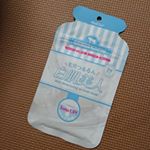 毛穴つるるん白肌美人を使用してみました❤ 忙しい朝はこれ一枚でOK！しかも1分だけでOKなようで、スキンケア＋化粧下地＋トーンup＋毛穴カバー が一度に出来ちゃってこのままお化粧出来るとのこと😍&hellip;のInstagram画像