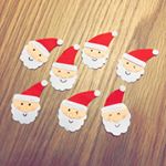 今日は友達んちで&hellip;電波入らなかったからなんだろう？と思ってたら、ソフバだけ電波不調だったらしく、ソフバ大丈夫なの！？クリスマス会で使う折り紙リースの飾り作り♡サンタ作ってました。子供達楽しんでくれ&hellip;のInstagram画像