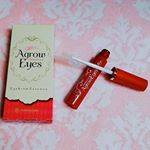 .まつ毛にも眉毛にも使える美容液❤️.毛のハリやコシが良くなる以外にも、生えてこなくなった毛にも効果があるとか！.私の短いまつ毛と、薄い眉毛がどうなるか期待です✨.目にも染&hellip;のInstagram画像