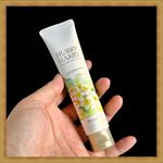 年齢は手に現れますからね！この時期はしっかりケアしないと！ハリーハリー　大人のハンドバーム は、エイジングケア成分で、大人の手にハリ感アップしてくれるハンドクリーム。ケラチン配合で爪も同時に&hellip;のInstagram画像