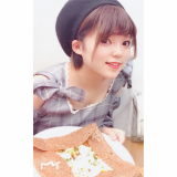 髪の毛がゴワゴワするからベレー帽がかかせません(&acute;･&omega;･`)