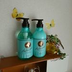 フラガールふわシャンプー&ふわコンディショナー使ったら、髪からフローラルブーケの香りがふんわり～✨ パサパサでうねりが悩みでしたが、手触りが良くなって、まとまりやすい髪になりました！！ #&hellip;のInstagram画像