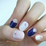 ・・・NAIL&rsquo;sNAILお試しさせてもらいました❤本格ジェルネイルをシールで！ほんとに貼っただけ😊サイズが多くてフットにも使えるみたい✨根元がクリア系だとナチュラルに見えるからわ&hellip;のInstagram画像