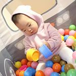 ❁❅@___candy_cat___ さんの2019年春物新作ネコちゃんのトップスをモニターさせて頂きました。90cmだからワンピースのようにタイツと合わせて着せました。❅&hellip;のInstagram画像