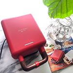 グリーンハウスのホットサンドメーカー..・プレートを取り外して洗えるので衛生的！.・ホットサンド、ワッフルの2種類のプレートが付属！.・安心の温度過昇防止装置搭載..・ケーブルを脚部&hellip;のInstagram画像