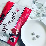 足のむくみ改善サプリ【するっと小町】を1週間試してみました💕＊「するっと小町」は、水分の排泄を促す植物成分や、カリウム、マグネシウムなどのミネラルですっきりをサポートしてくれるサプリメントです&hellip;のInstagram画像