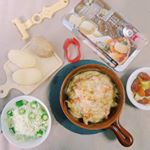 ..ののじ ピーラー 使ってみた ❁.丸みに沿って 薄~く皮むきができて､刃がギザギザになってるから 味が染みやすくなる ✧..真ん中のじゃがいもが 今まで通り 包丁で&hellip;のInstagram画像