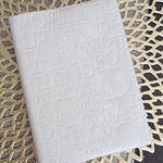 口と足で描く芸術家協会　様の 「アートダイアリー　2019」 　使ってみました。 .こちらの協会は、両手の自由を失った障がいのある画家たちが口や足に筆をとって描いた絵をもとに、グッズを作成、販&hellip;のInstagram画像