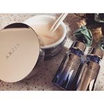 ..目元にご褒美アイテム👀💕化粧も1番厚塗りになる部分だからケアも1番慎重に..💋この3点セット使うとかなり潤う👏.お出掛けの前日は特に夜のケアに力が入る😏笑お風呂&hellip;のInstagram画像