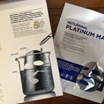 上下2枚分かれてるからすごいやりやすい！！綺麗に貼れる😭💗！ありがとうございます🥰そしてパジャマ（恥）#SecretMuse #面白いマスク#SecretMuseFoilm&hellip;のInstagram画像