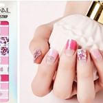 ネイルスネイル【No.102　ファンキーラブ】が、可愛い💕❤️.つけてみたいな💅🌼🌺.#ネイルスネイル #NAILｓNAIL #貼るネイル #簡単ネイル #ジェルネイルストリッ&hellip;のInstagram画像