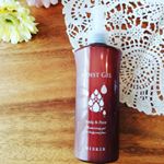 ハイスキン モイストジェルを使ってみました。こちらのジェルにはワセリンが入っています。ワセリンって保湿効果が高くて親子で使えて便利ですよね。子供が産まれたばかりの頃にワセリンを買って使ったことあ&hellip;のInstagram画像