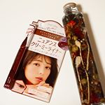 投稿するの忘れてた最近お気に入りのアイライナー😚.ボルドーで、カチカチ出すタイプ❤️.描きやすいし、乾くとピタッと密着して全然落ちない！！.他の色も気になる😍#pdc #ピ&hellip;のInstagram画像