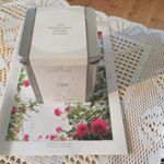 ....ROSE LABOさんのROSE TEA🌹まだ授乳中のためノンカフェインが嬉しい😊国産無農薬の食べられる薔薇とダージリンだけで出来ていて香りが良くすっきりした味。全く苦&hellip;のInstagram画像