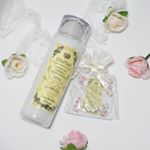 OlioVeil (オーリオ ベール)さんの ナノオイルハーバルスキントナーを使ってみたの巻～👏👏👏 まずはボトルが可愛い!!シンプルだけどラベルのお花や蓋のキラキラ感がオシャレ✨見た&hellip;のInstagram画像