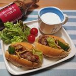 .#焼きそばロールお正月があけると、何だか急に食べたくなる #ジャンクフード#ソース味の焼きそば を、#バターロール に挟んでみたり😆#焼きそば は #鎌田醤油 様の #か&hellip;のInstagram画像