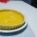 この写真は、以前タルト台から手作りしたエッグタルトです☺「サラダおろし」を使って、このタルトの上にチョコをすりおろし、マシュマロもトッピングしたいです！そして家族や友達に振る舞いたいです。&hellip;のInstagram画像